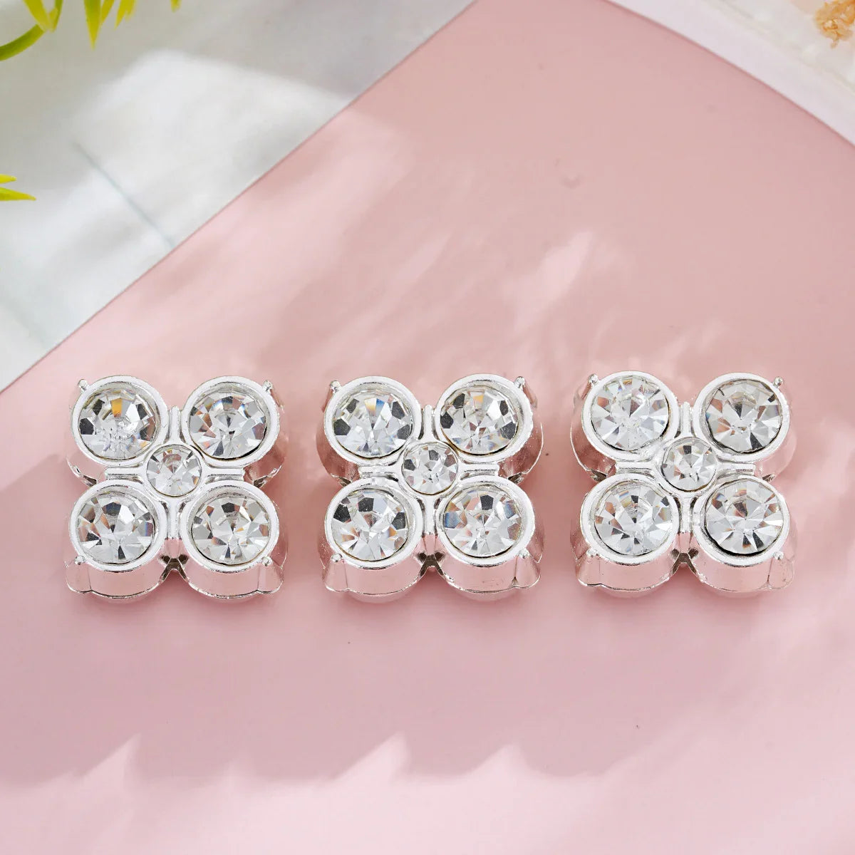 Silver Alloy Beads Four-leaf clover metal beads