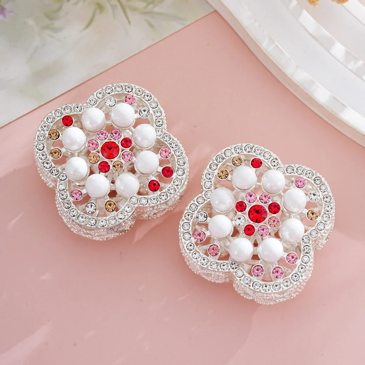Luxury craft beads alloy double-sided colored diamond love