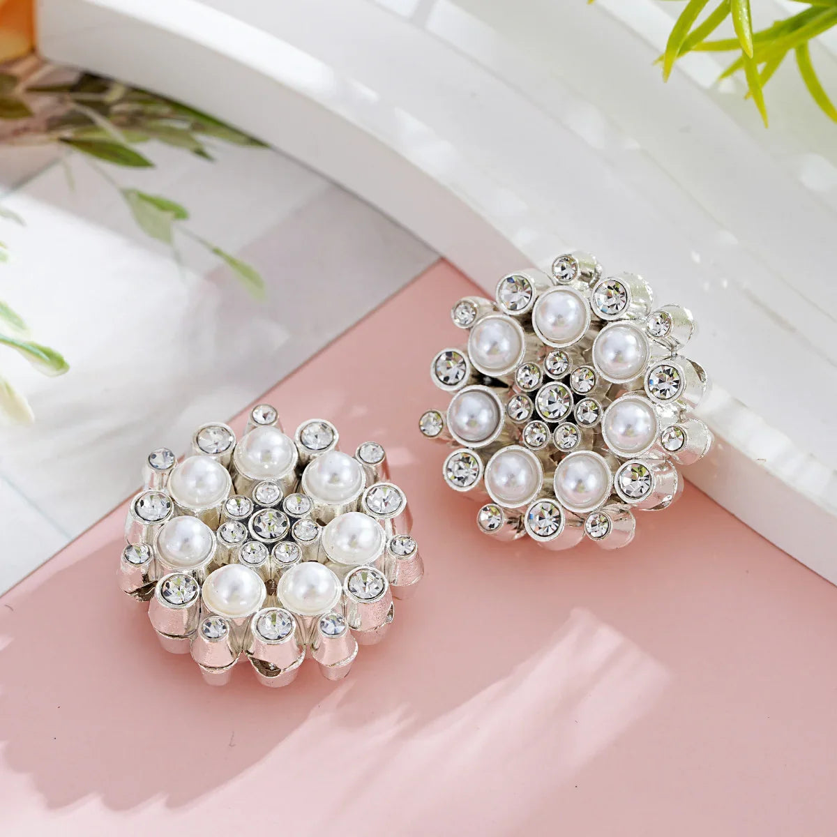 Luxury craft pearl snowflake straight hole beads