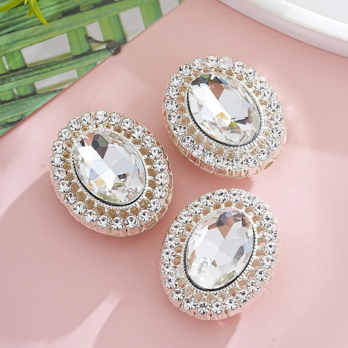 Vintage Alloy Oval Rhinestone Disc Drill Buckle