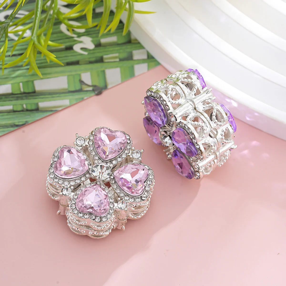 Diamond color four-leaf clover straight hole beads