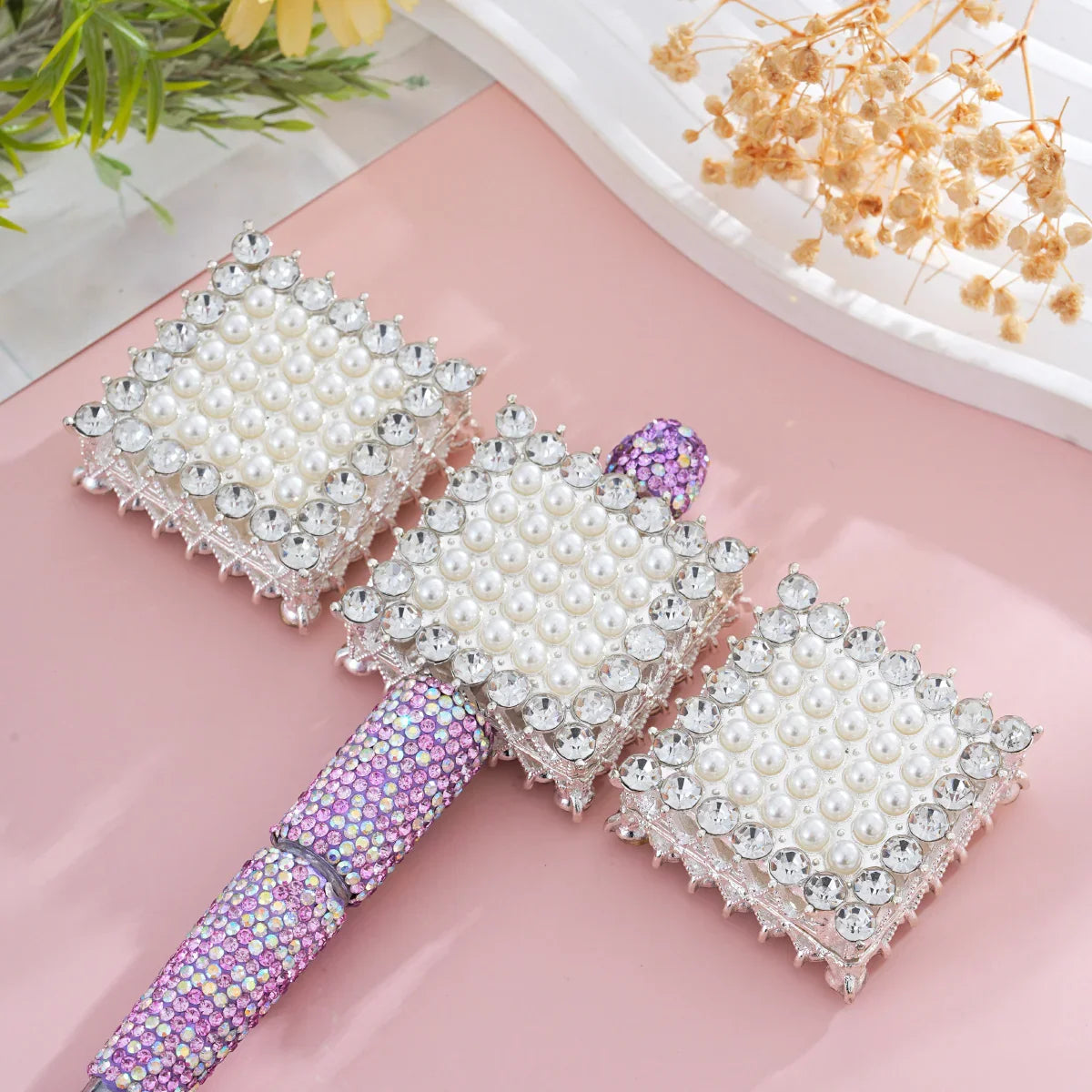Diamond-encrusted square straight-hole beads