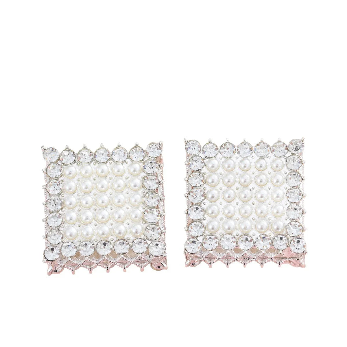 Diamond-encrusted square straight-hole beads