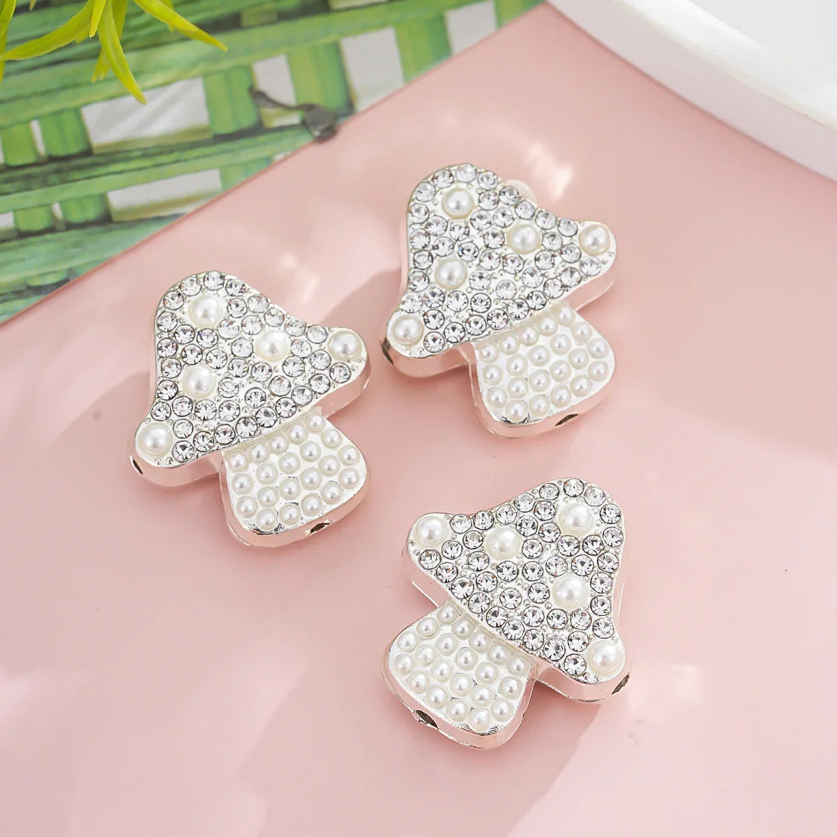Pearl mushroom straight hole beads
