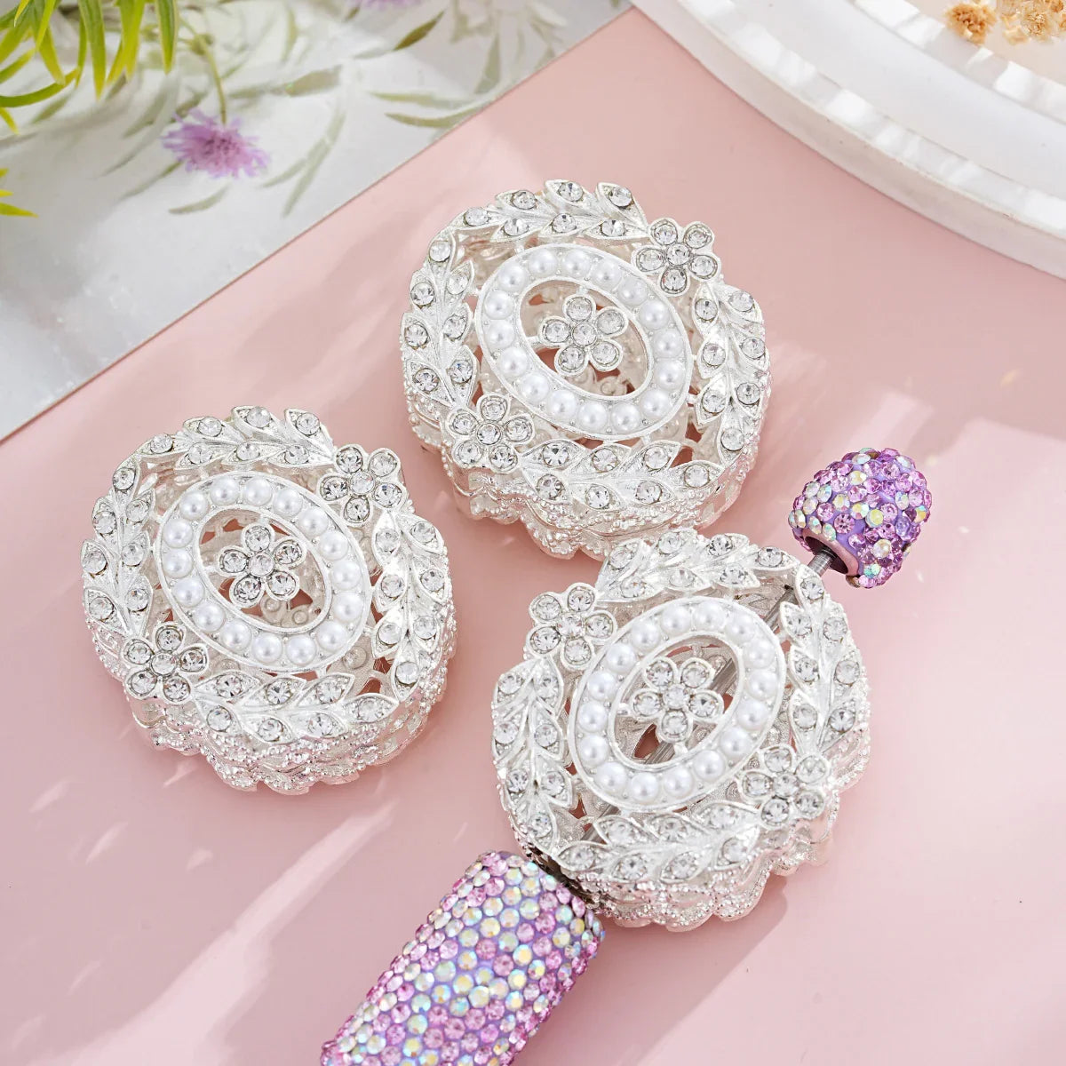Diamond-encrusted Pearl Flower Porous Beads
