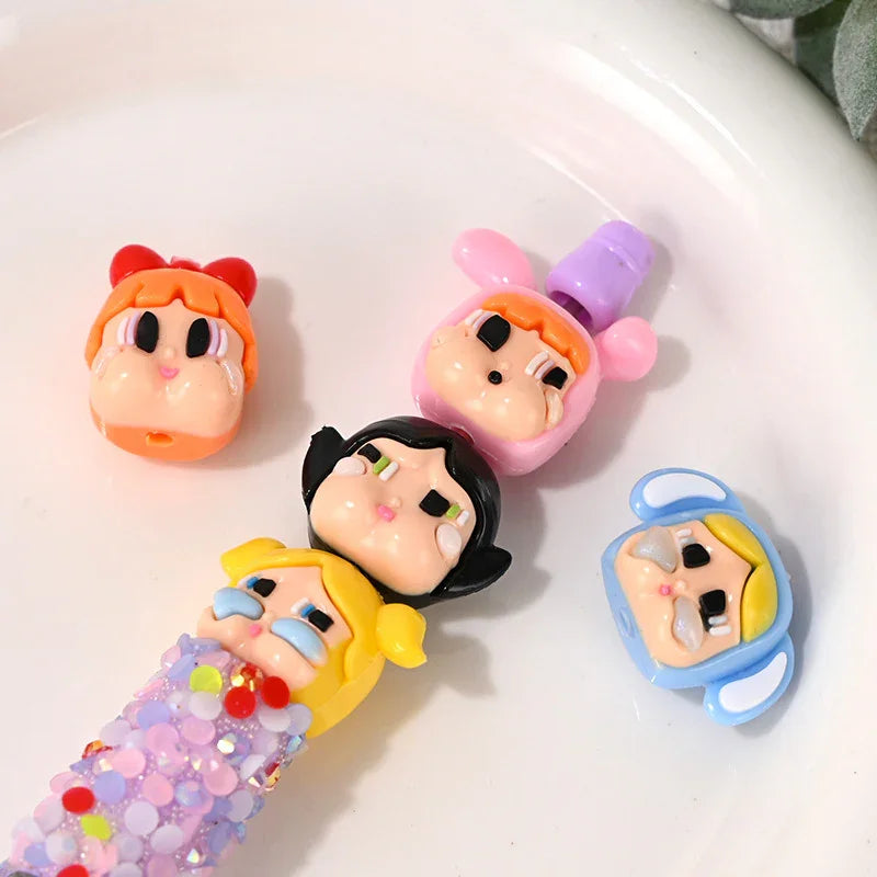 Three-dimensional cartoon rubber crying baby girl straight hole beads