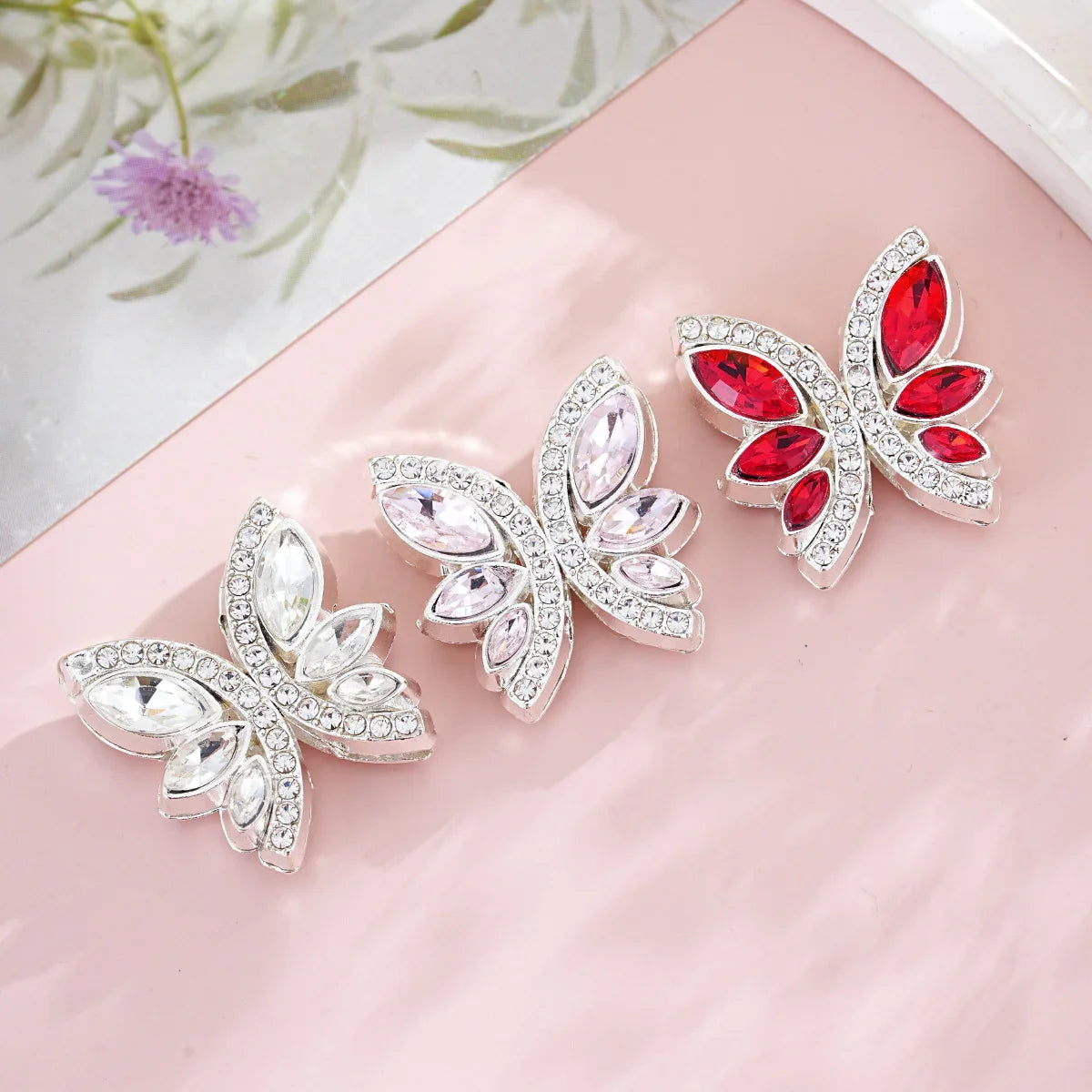 Diamond-encrusted Butterfly Metal Straight-hole Beads