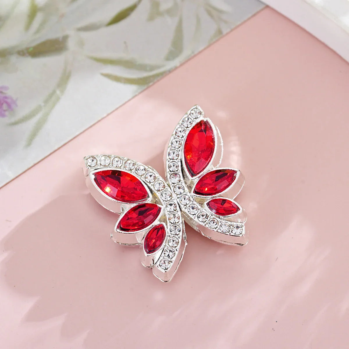 Diamond-encrusted Butterfly Metal Straight-hole Beads
