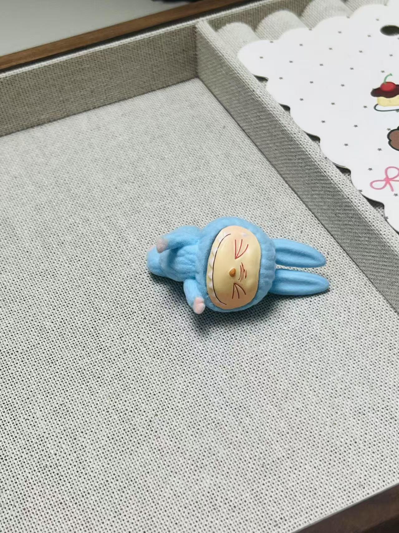 Labubu LABUBU Lazy Yoga Series (No Holes)