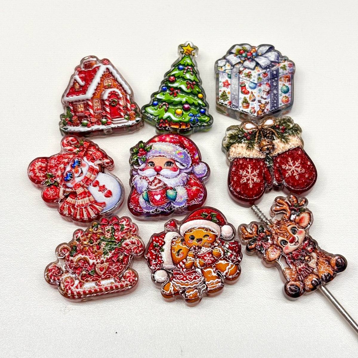 Christmas Holiday Acrylic Focal Beads, Vintage Santa Gingerbread Tree Reindeer Charms for DIY Beadable Pens, Keychains & Winter Crafts
