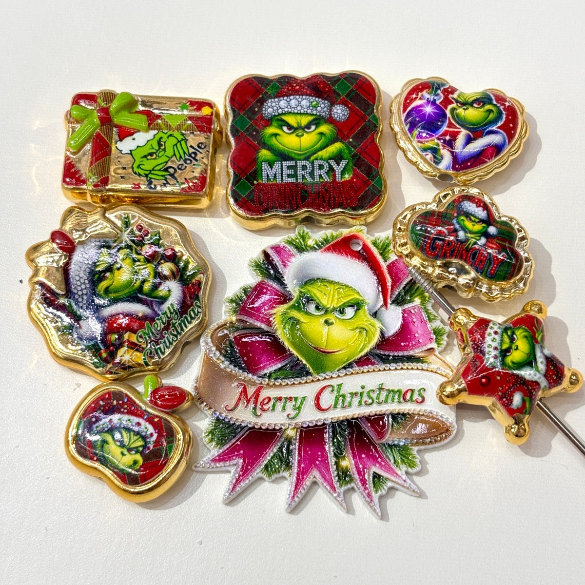 Christmas Holiday Green Monster Acrylic Focal Beads, Gold Rim Plaid Santa Thief Charms for DIY Beadable Pens, Keychains & Wreath Crafts