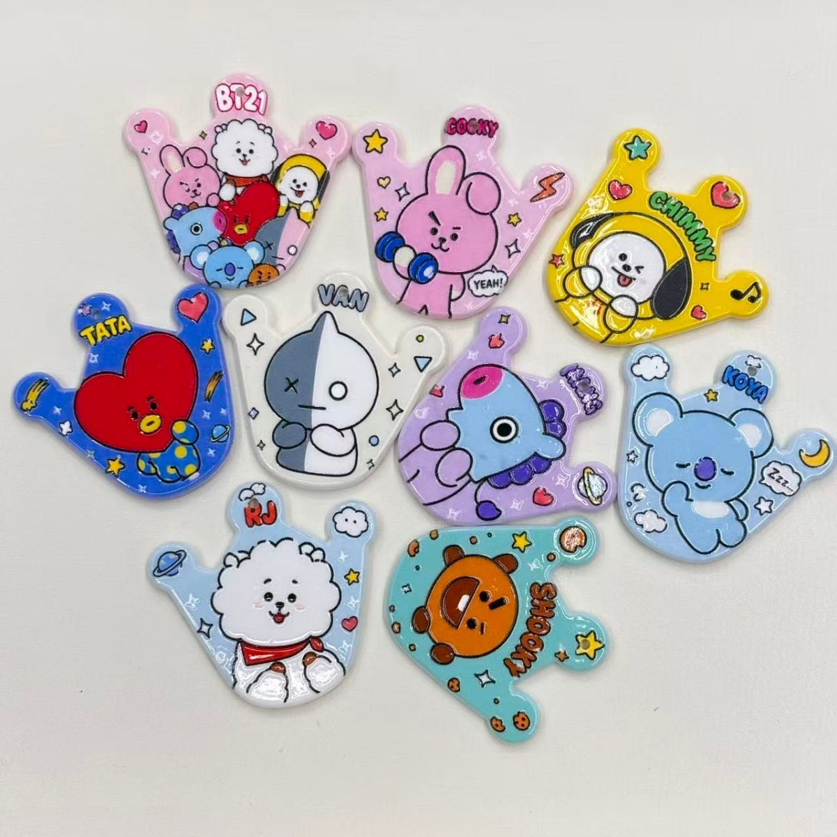 Cute K-pop Idol Friends Crown Acrylic Focal Beads, Kawaii Cartoon Character Printed Charms for DIY Beadable Pens, Keychains & Wristlets