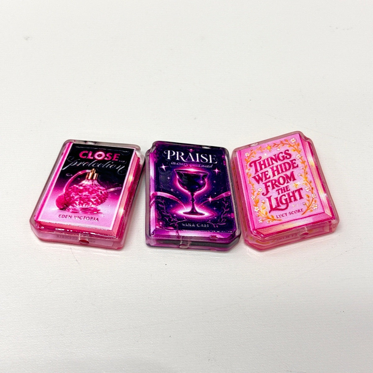 Dark Romance Book Acrylic Focal Beads, Spicy BookTok Mini Novel Charms for DIY Beadable Pens & Keychains