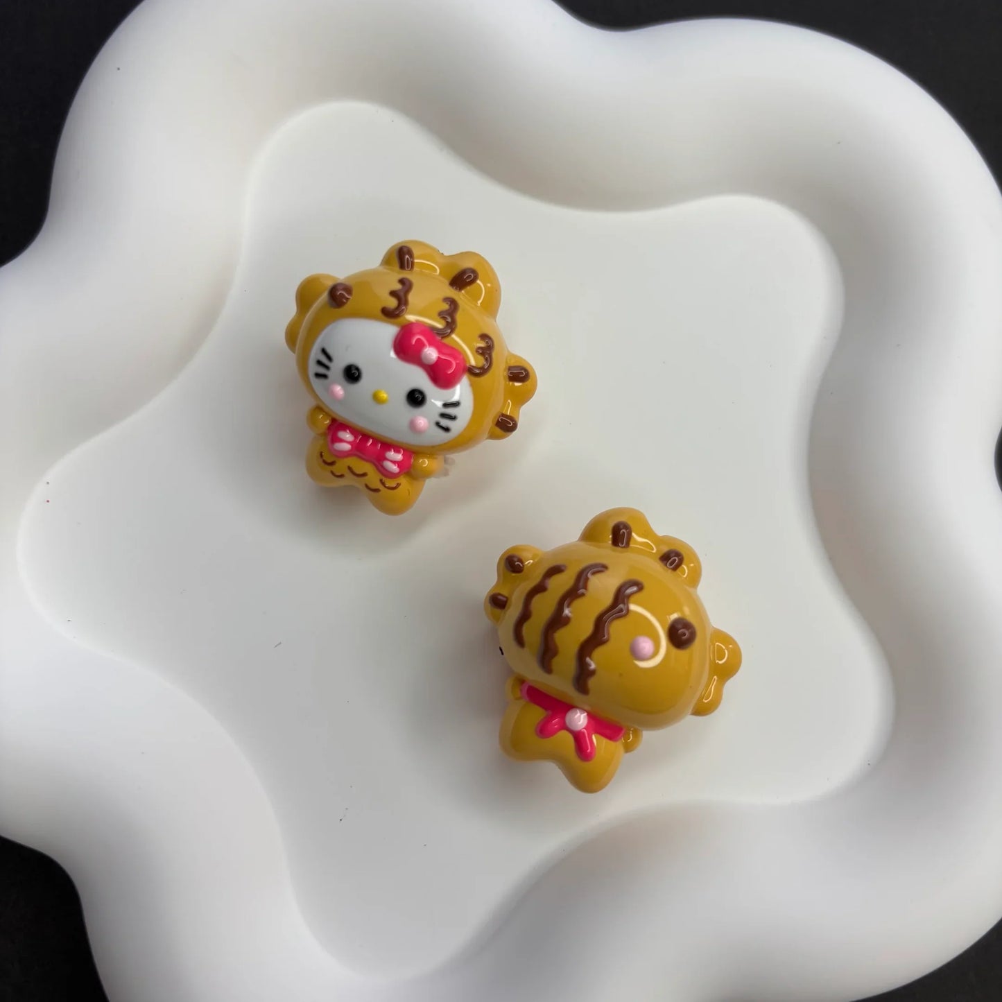 Cartoon Sanri Acrylic 3D Three-dimensional Glossy Hand-painted Beads