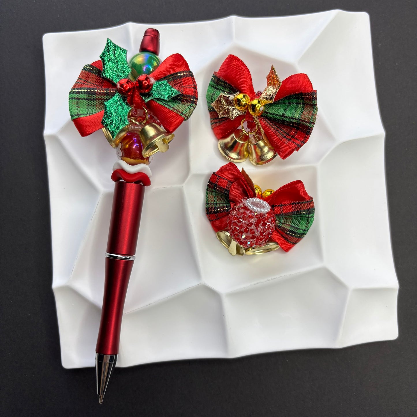 16MM Christmas Plaid Stripes Bow Sugar Beads with English Letters and Bells