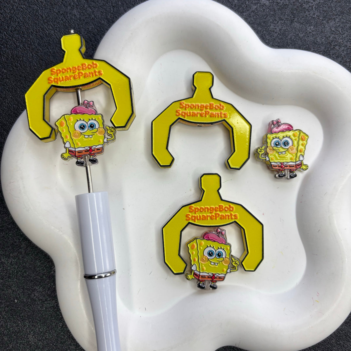 Cartoon Character Arch Frame Focal Beads with Mini Charms, DIY Beadable Pen Connector Accessories, Craft Beads for Keychain & Pen Bar Making
