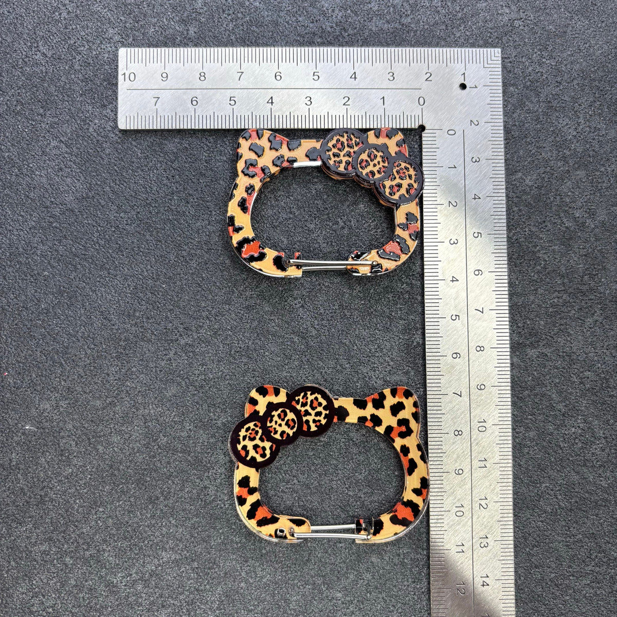 Leopard Print Cat Heart Carabiner Clips, Kawaii Spring Gate Snap Hook Keychain, Cute Backpack & Handbag Charm Accessories
