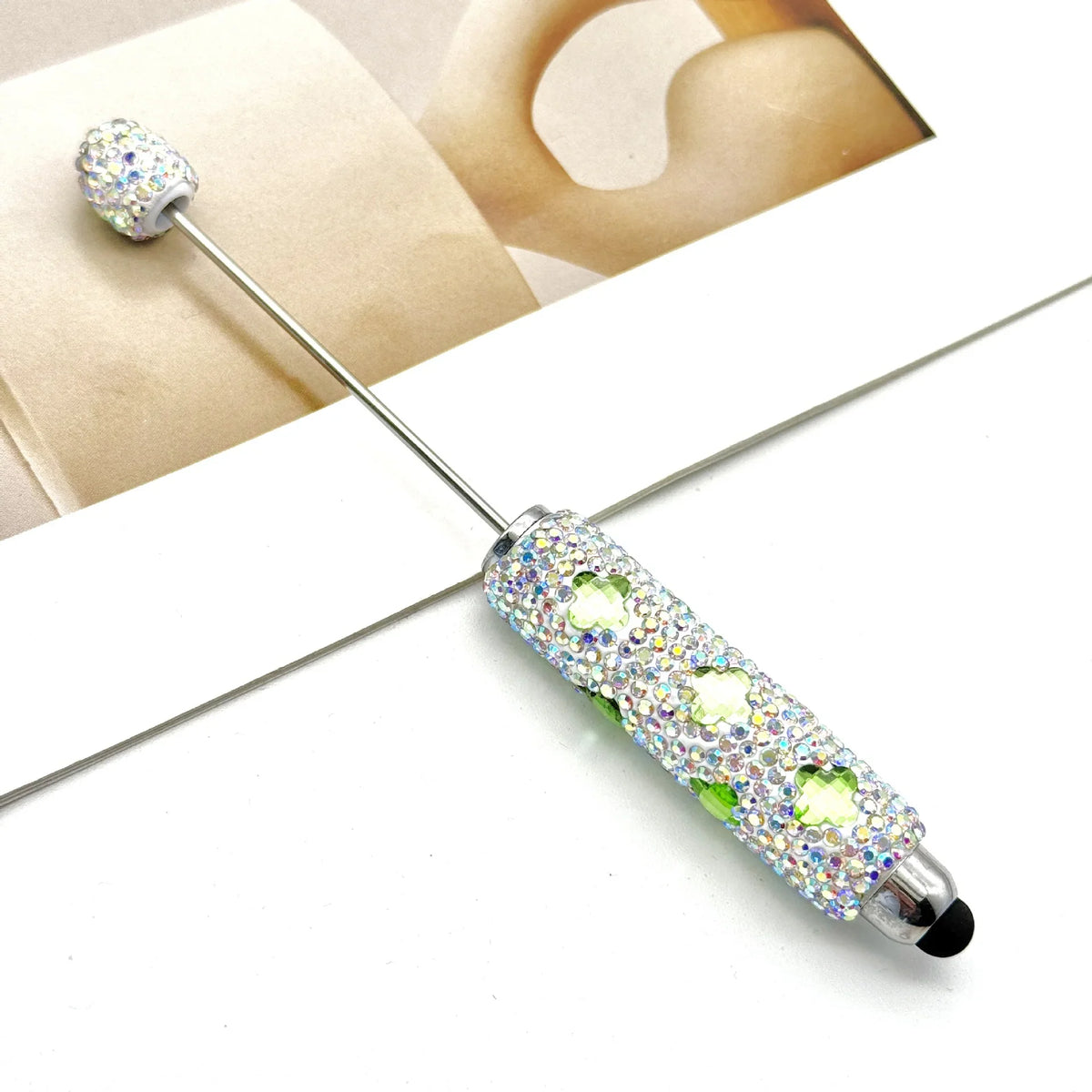Touch screen diamond bead pen with four-leaf clover pattern | DIY Beadable Pen Craft Gift Idea