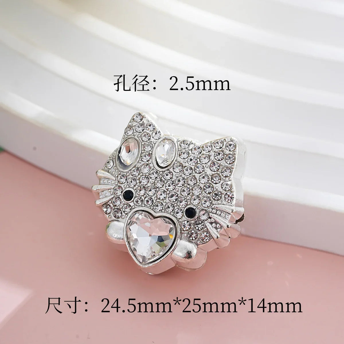 Double-sided diamond-encrusted kitten straight-hole beads
