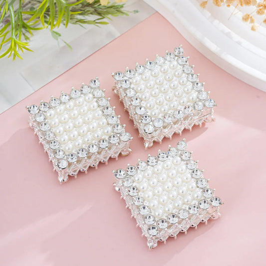 Diamond-encrusted square straight-hole beads