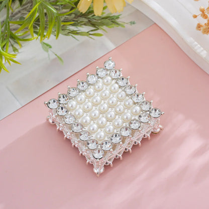 Diamond-encrusted square straight-hole beads