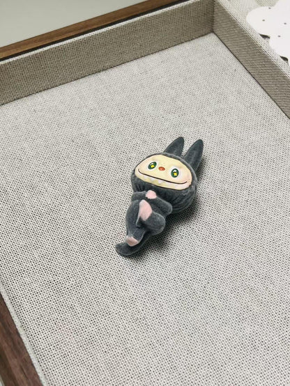 Labubu LABUBU Lazy Yoga Series (No Holes)