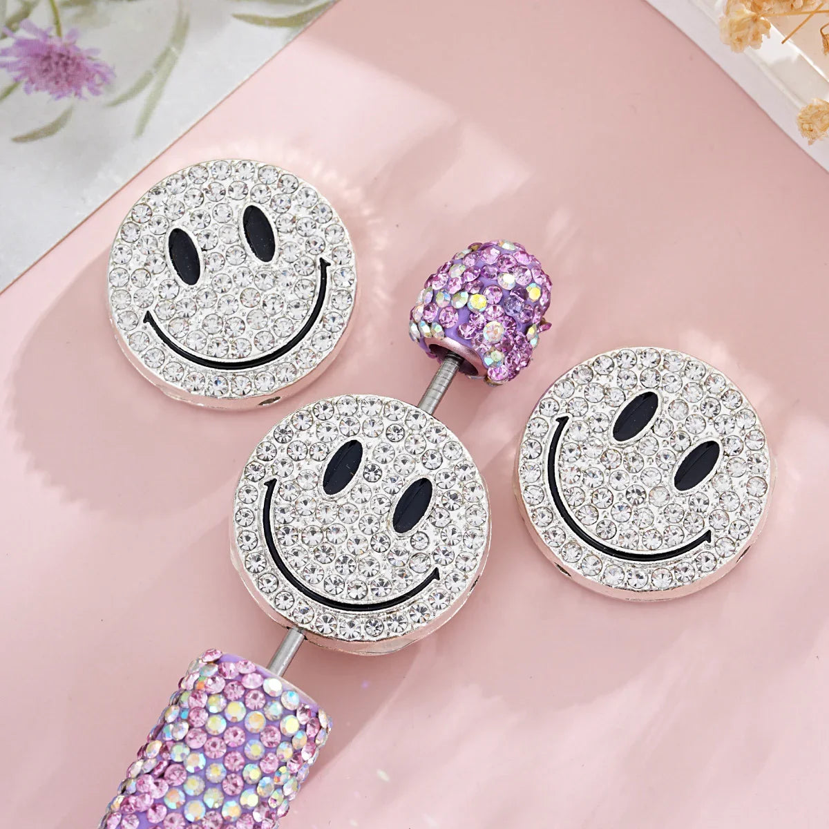 Diamond-encrusted Smiley Face Straight-hole Beads