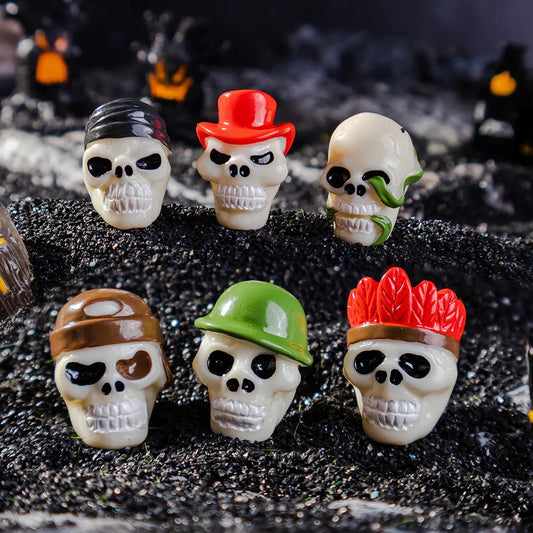 Cartoon Three-dimensional Halloween Ornaments Skull Resin (no Hole)