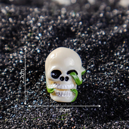 Cartoon Three-dimensional Halloween Ornaments Skull Resin (no Hole)