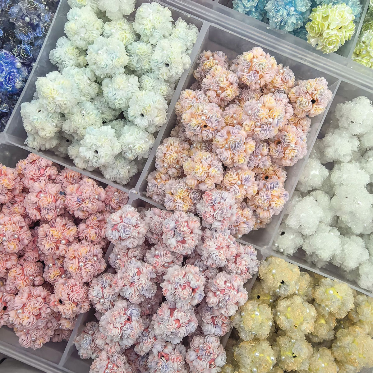 20mm Clay Hydrangea Rose Flower Pearl Flower Ball Straight Hole Beads | Acrylic Bead for DIY Bracelet Keychain Jewelry Making