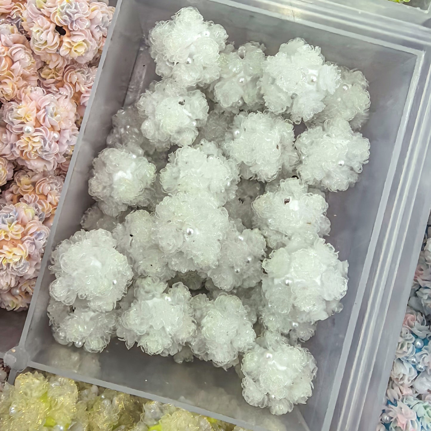 20mm Clay Hydrangea Rose Flower Pearl Flower Ball Straight Hole Beads - Beadable Cat