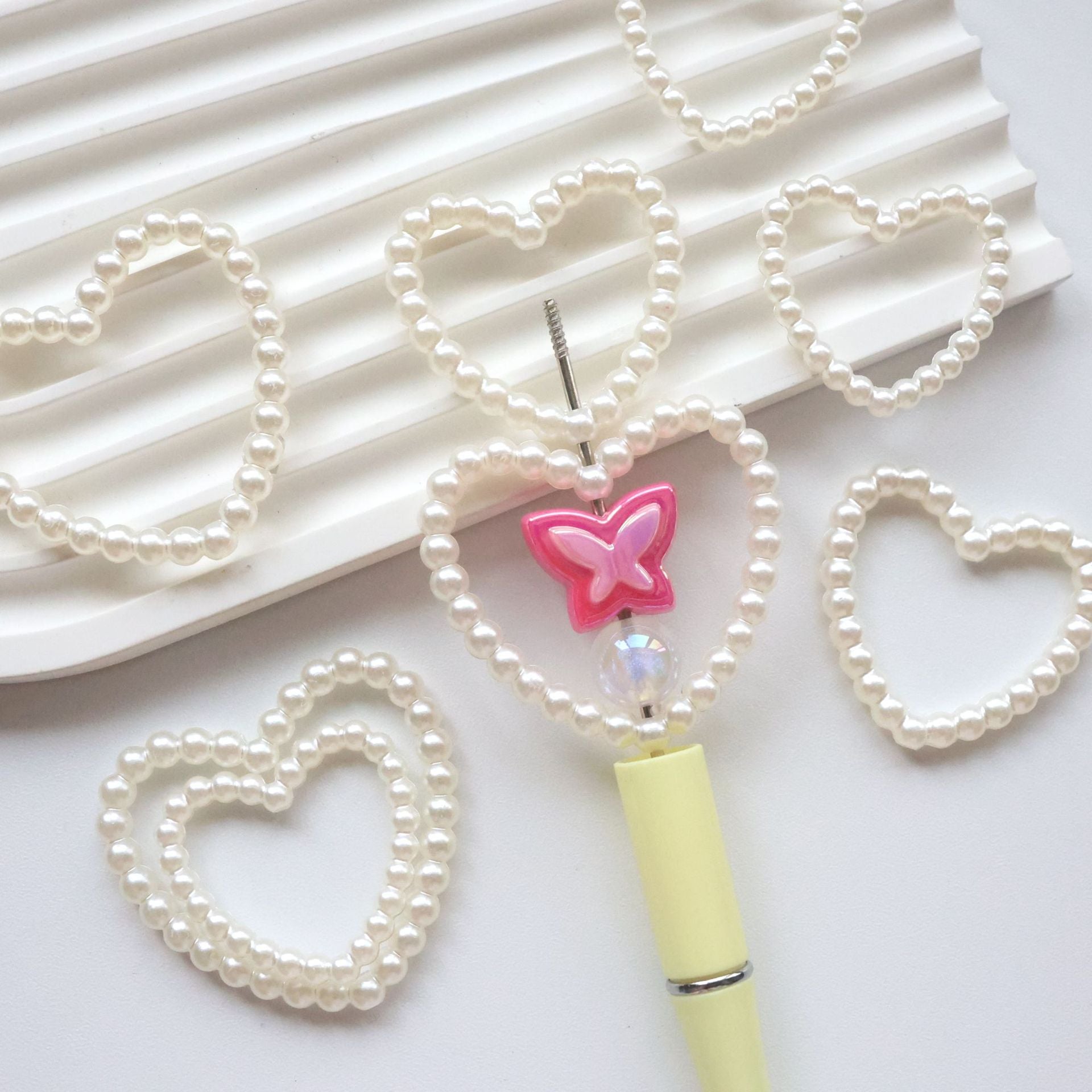 Elegant Heart-Shaped Pearl Frame Beads - Hollow Pearl Heart Spacers | Acrylic Bead for DIY Bracelet Keychain Jewelry Making
