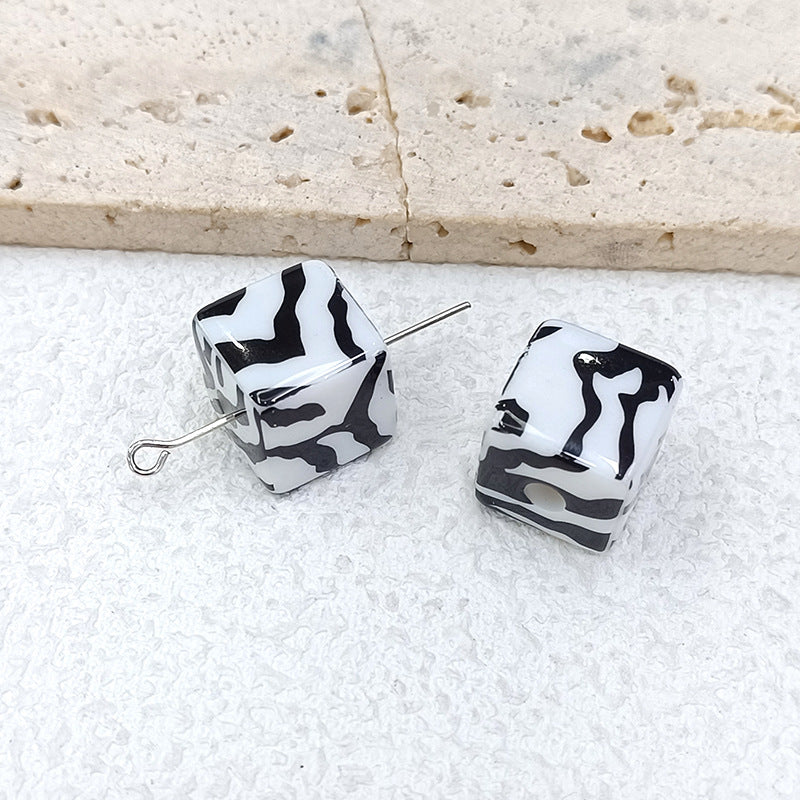 20pcs Trendy Animal Print Cube Beads - 14mm Leopard & Zebra Pattern | Acrylic Bead for DIY Bracelet Keychain Jewelry Making
