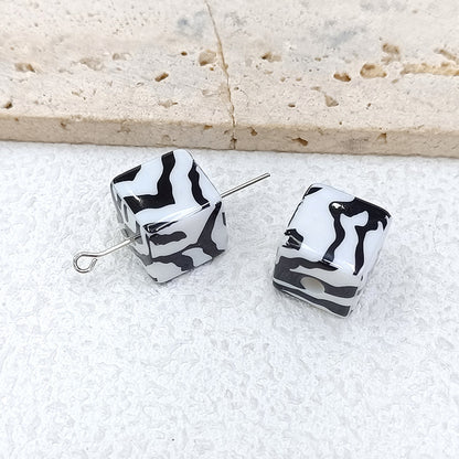 20pcs Trendy Animal Print Cube Beads - 14mm Leopard & Zebra Pattern | Acrylic Bead for DIY Bracelet Keychain Jewelry Making