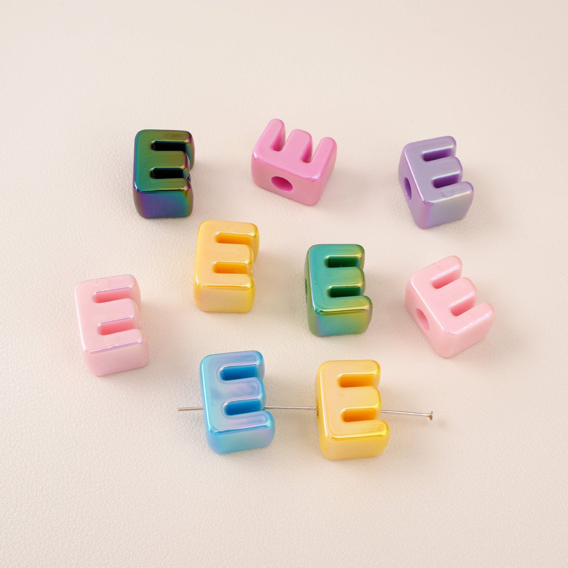 Acrylic Iridescent Alphabet Beads with Large Holes - Chunky 3D | Acrylic Bead for DIY Bracelet Keychain Jewelry Making