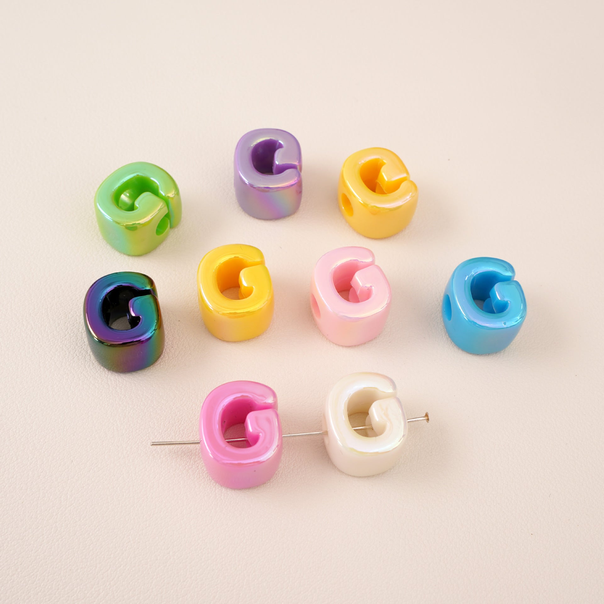 Acrylic Iridescent Alphabet Beads with Large Holes - Chunky 3D | Acrylic Bead for DIY Bracelet Keychain Jewelry Making