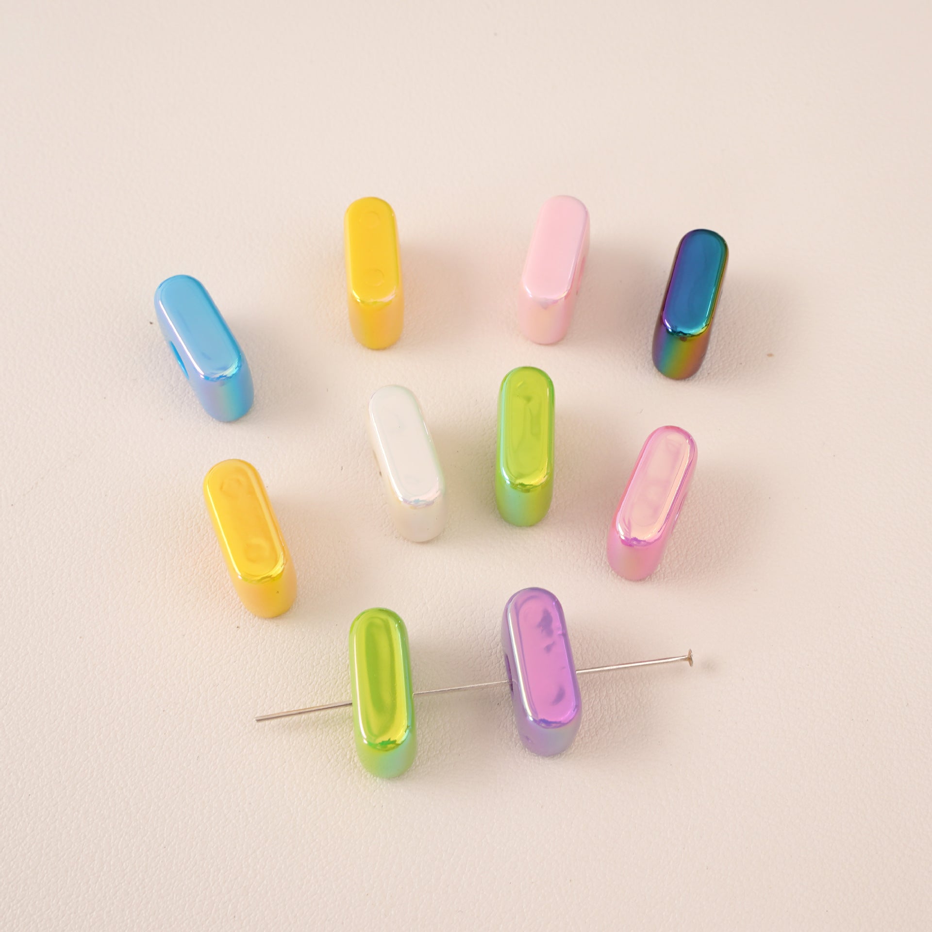 Acrylic Iridescent Alphabet Beads with Large Holes - Chunky 3D | Acrylic Bead for DIY Bracelet Keychain Jewelry Making