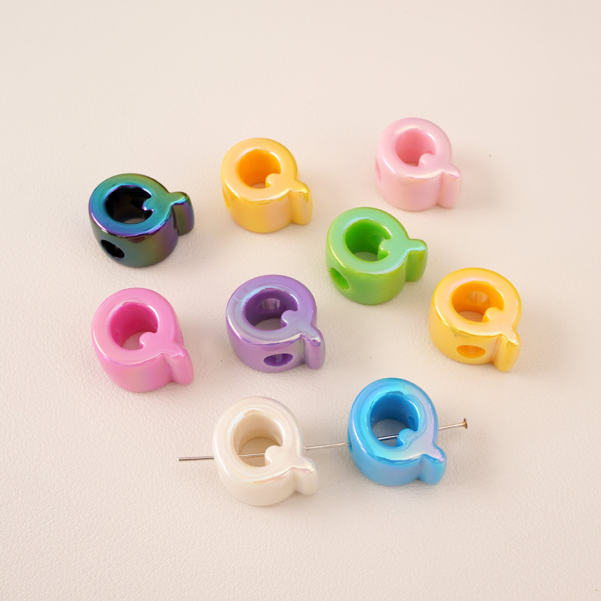 Acrylic Iridescent Alphabet Beads with Large Holes - Chunky 3D | Acrylic Bead for DIY Bracelet Keychain Jewelry Making