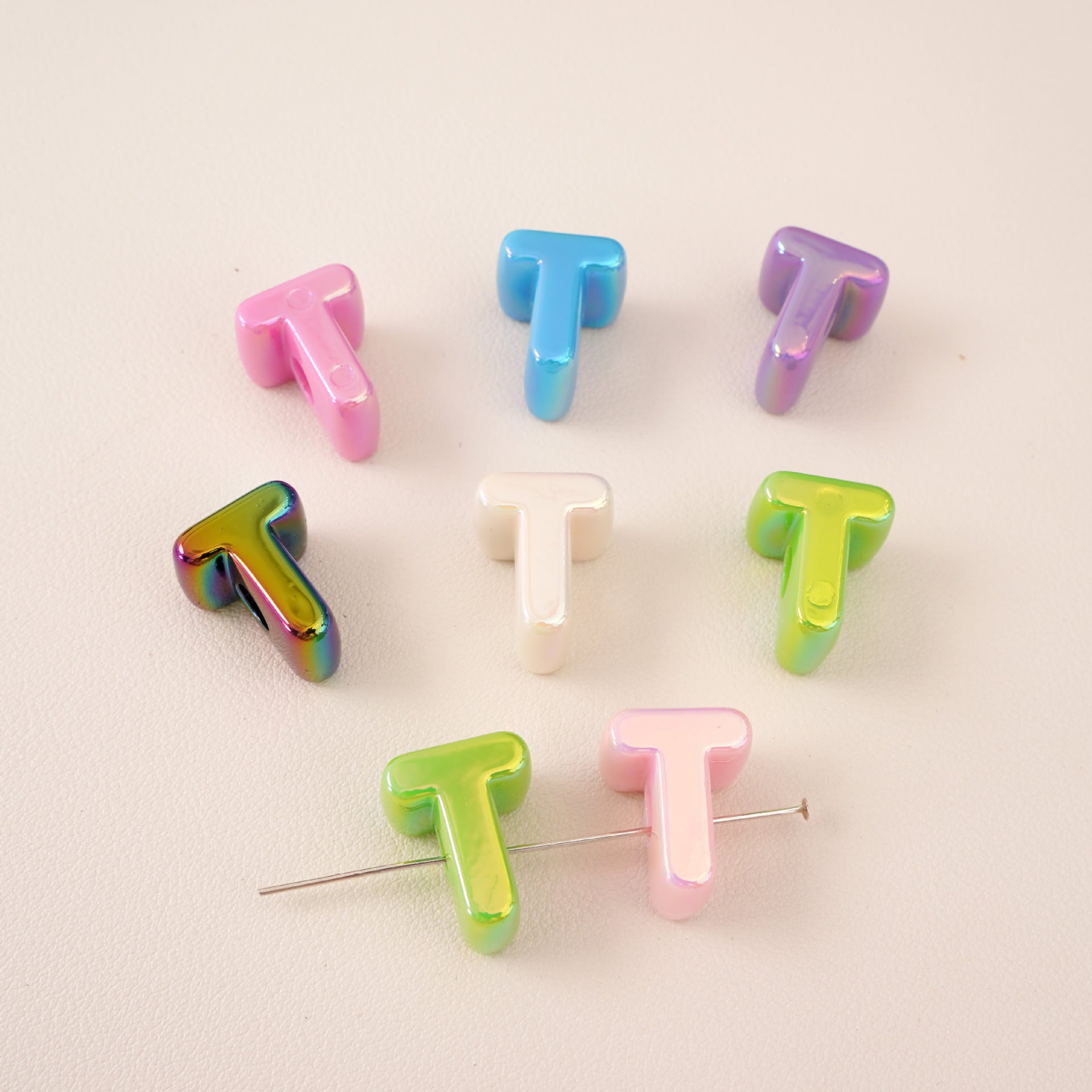 Acrylic Iridescent Alphabet Beads with Large Holes - Chunky 3D | Acrylic Bead for DIY Bracelet Keychain Jewelry Making