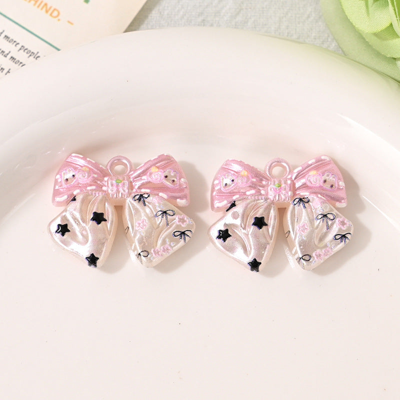 Cute Two-Tone Bow Resin Charms – Kawaii Split-Color Ribbon Pendants with Top Loop for DIY Earrings, Keychains, Phone Charms & Jewelry Making