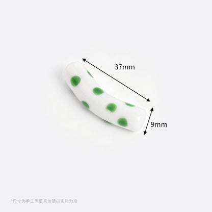 Retro Polka Dot Curved Noodle Beads – Colorful Chunky Acrylic Spacer Beads for Statement Jewelry & Crafts