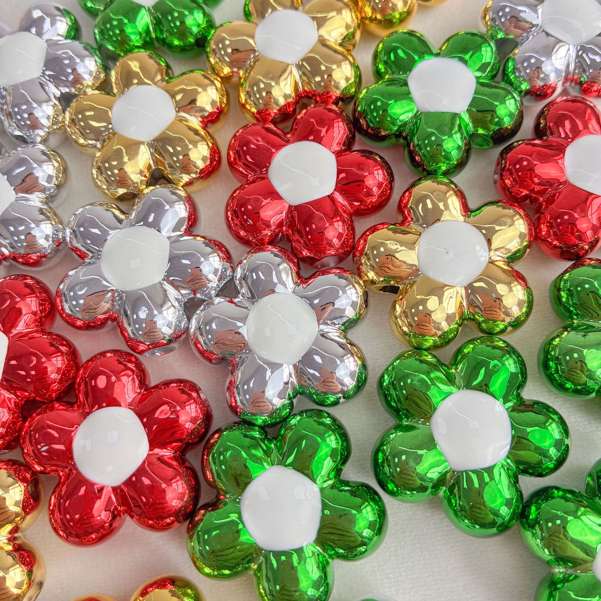 32mm Metallic Flower Focal Beads, 5.4mm Large Hole Chunky Acrylic Daisy Beads for DIY Beadable Cutlery, Forks, Spoons & Beadable Pens