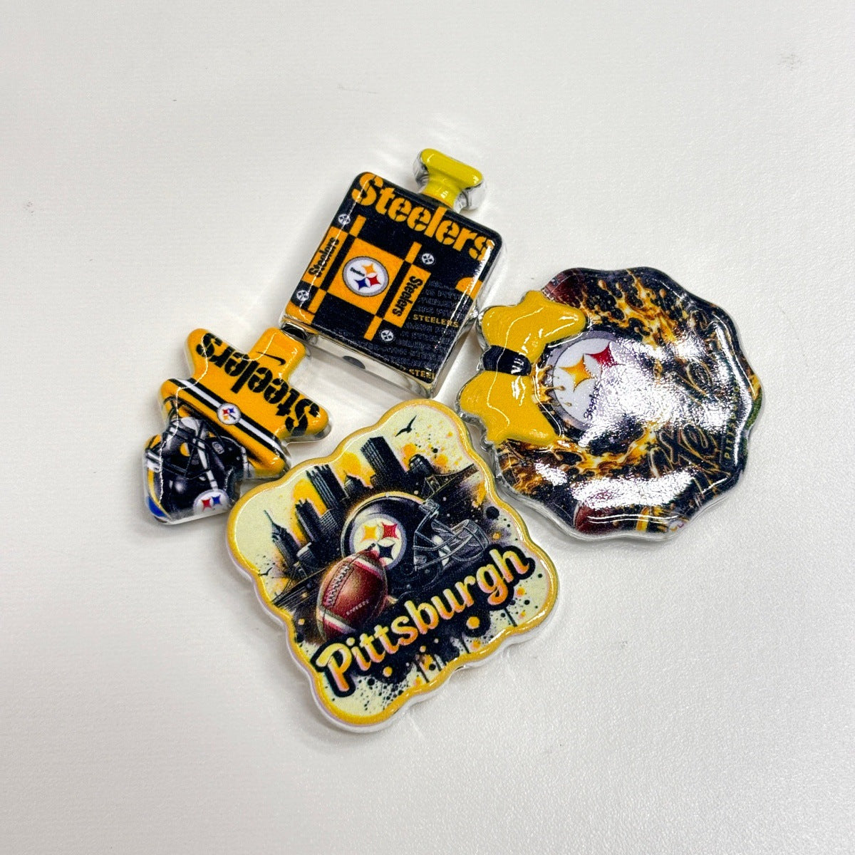 Pittsburgh Football Printed Acrylic Focal Beads Set, Black & Yellow Helmet Suitcase Slide Charms for Beadable Pens & Keyrings
