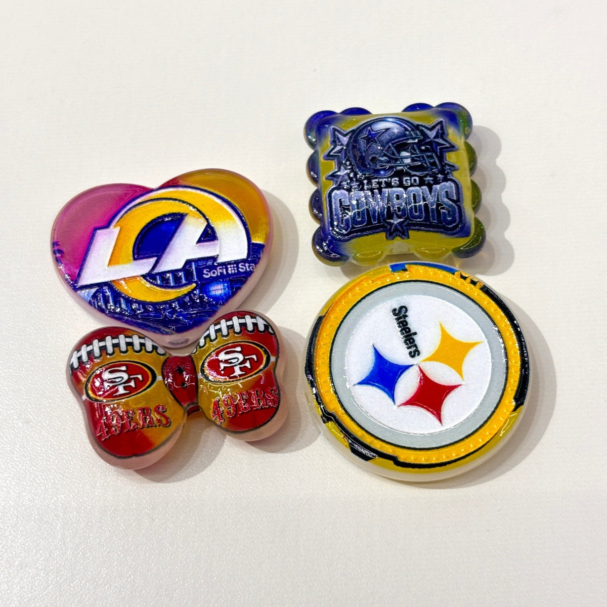 Mixed Football Acrylic Focal Beads & Hanging Charms, Game Day Team Spirit Slide Beads & Pendants Set for DIY Beadable Pens, Keychains & Crafts