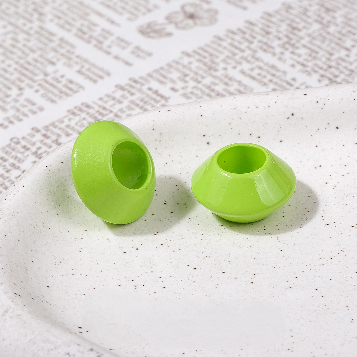 7.3mm Large Hole UFO Saucer Acrylic Beads - 16mm Lacquered Chunky | Acrylic Bead for DIY Bracelet Keychain Jewelry Making