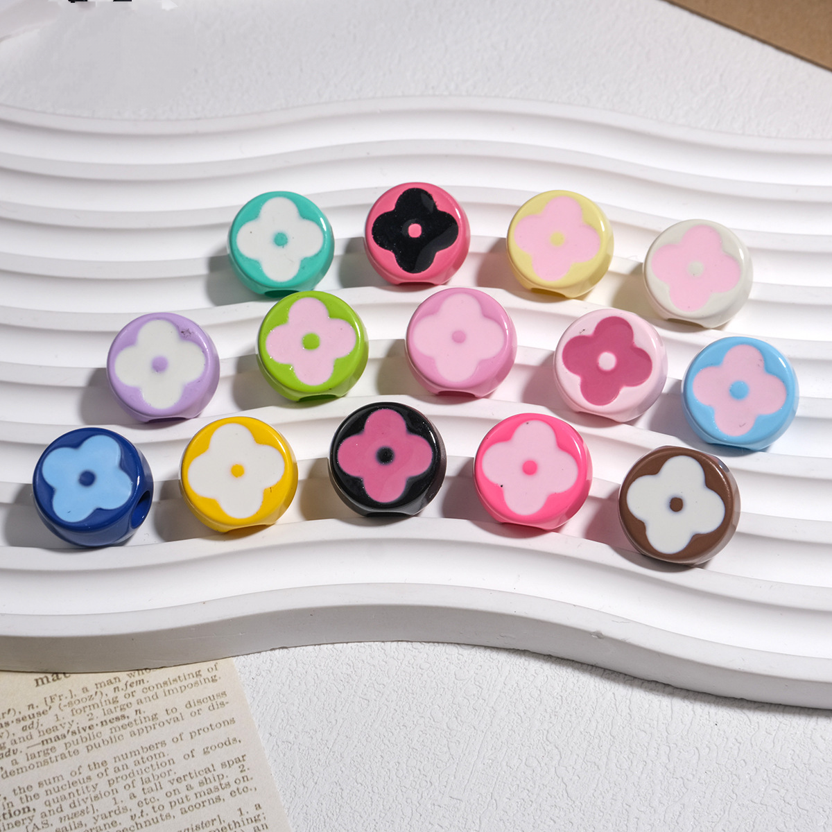 10pcs Vintage Flower Silicone Beads - 18mm Four-Leaf Clover Focal | Acrylic Bead for DIY Bracelet Keychain Jewelry Making