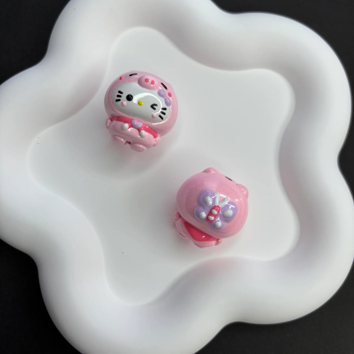 Cartoon Sanri Acrylic 3D Three-dimensional Glossy Hand-painted Beads