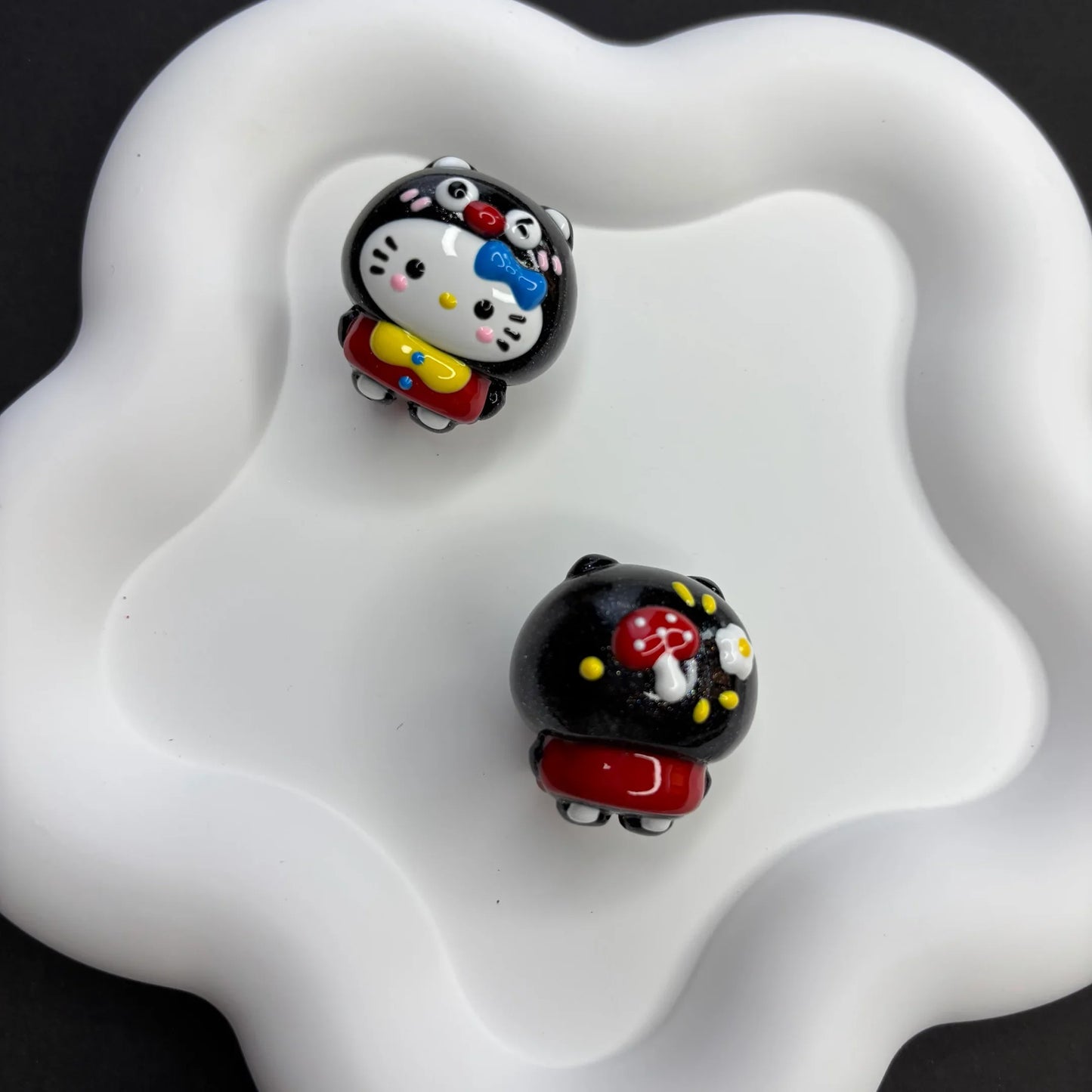 Cartoon Sanri Acrylic 3D Three-dimensional Glossy Hand-painted Beads