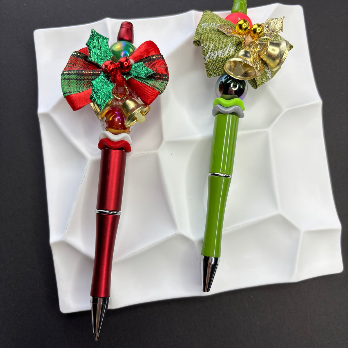 16MM Christmas Plaid Stripes Bow Sugar Beads with English Letters and Bells | Silicone Focal Bead for DIY Keychain & Pen Wrap