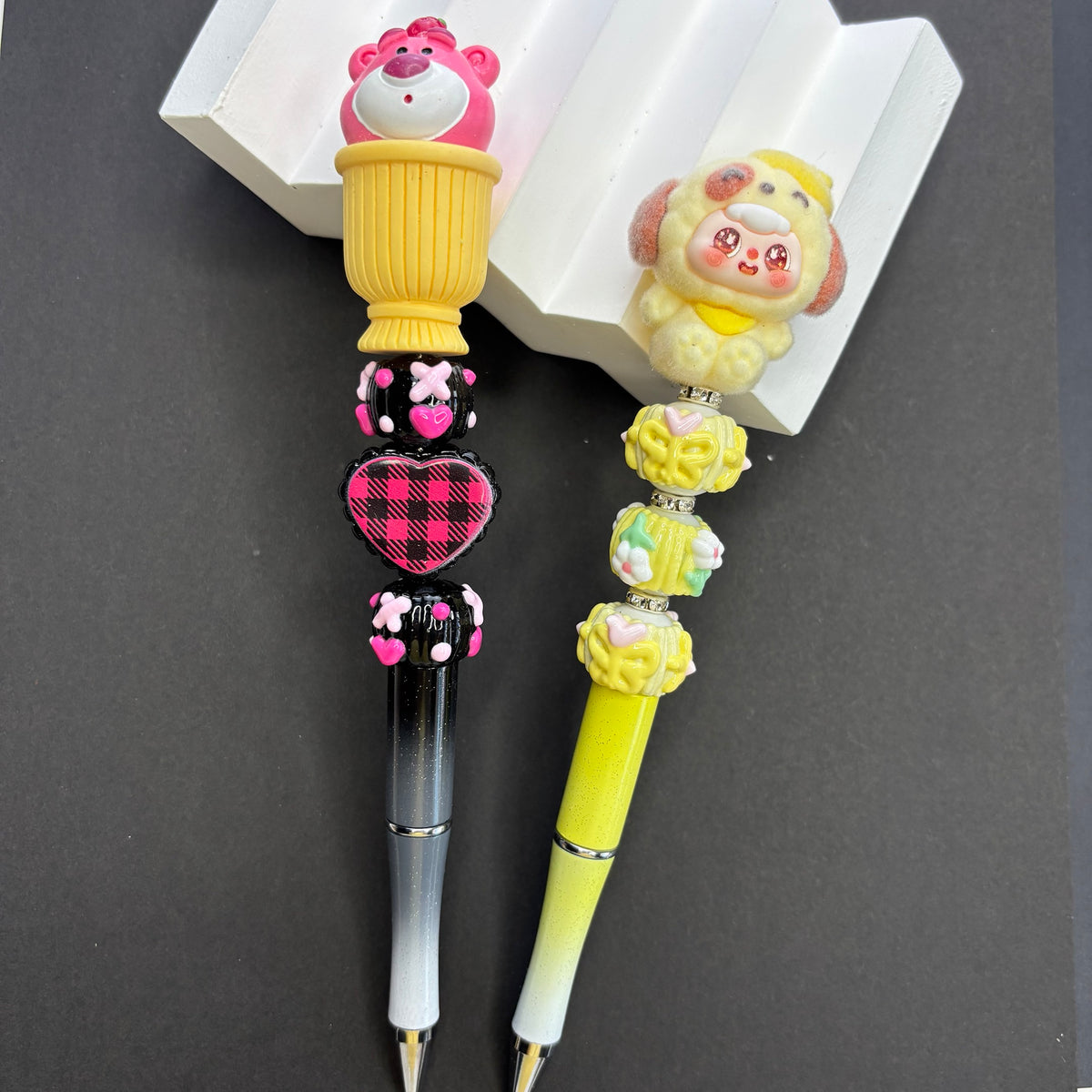 The Finished Beaded Pen Comes In Various Random Designs. | DIY Beadable Pen Craft Gift Idea